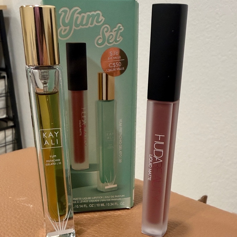 YUM SET HUDA BEAUTY Liquid Matte Lipstick and KAYALI YUM PISTACHIO GELATO travel